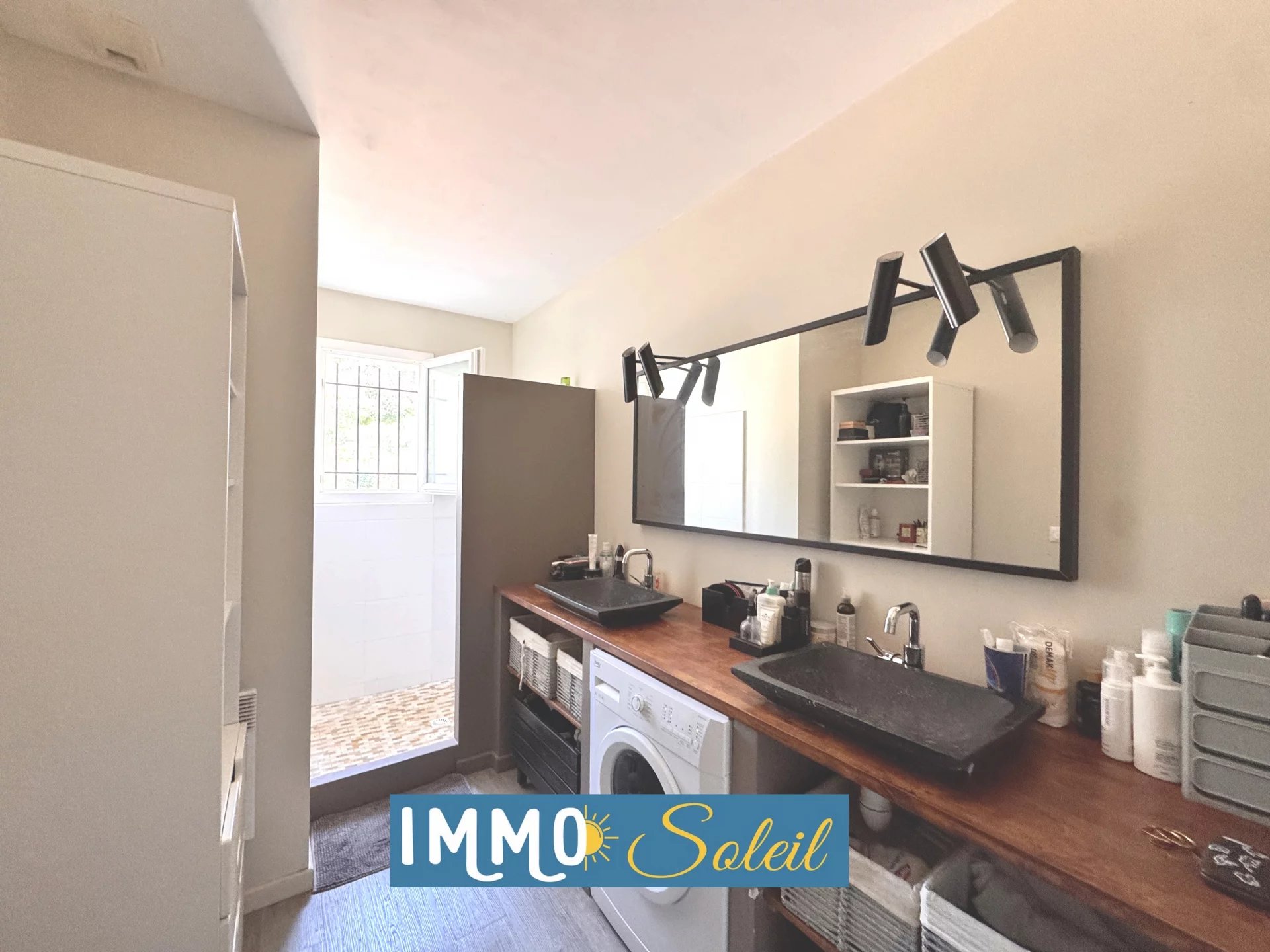 PROPRIÉTÉ DE 2 MAISONS