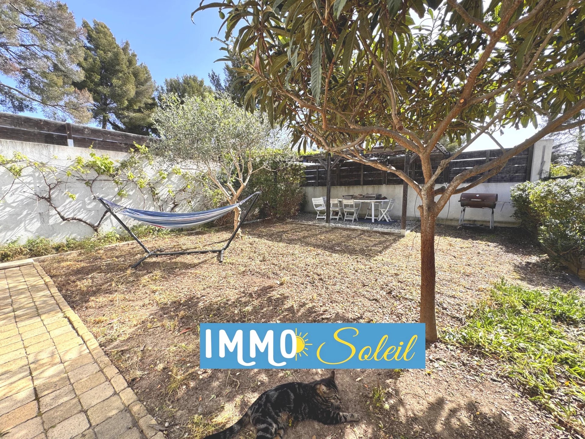 PROPRIÉTÉ DE 2 MAISONS