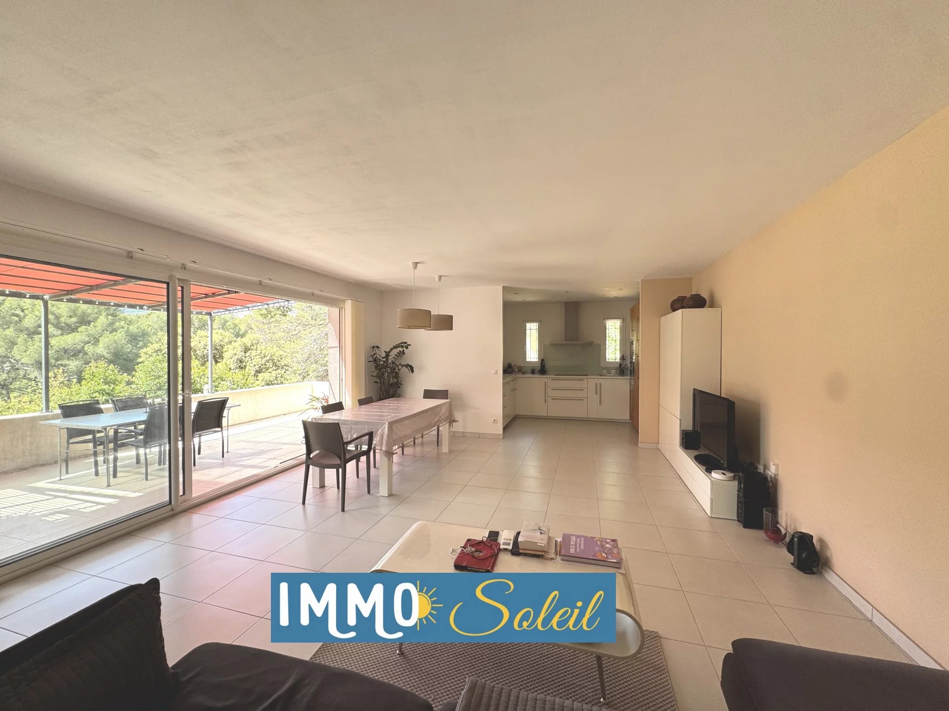 PROPRIÉTÉ DE 2 MAISONS