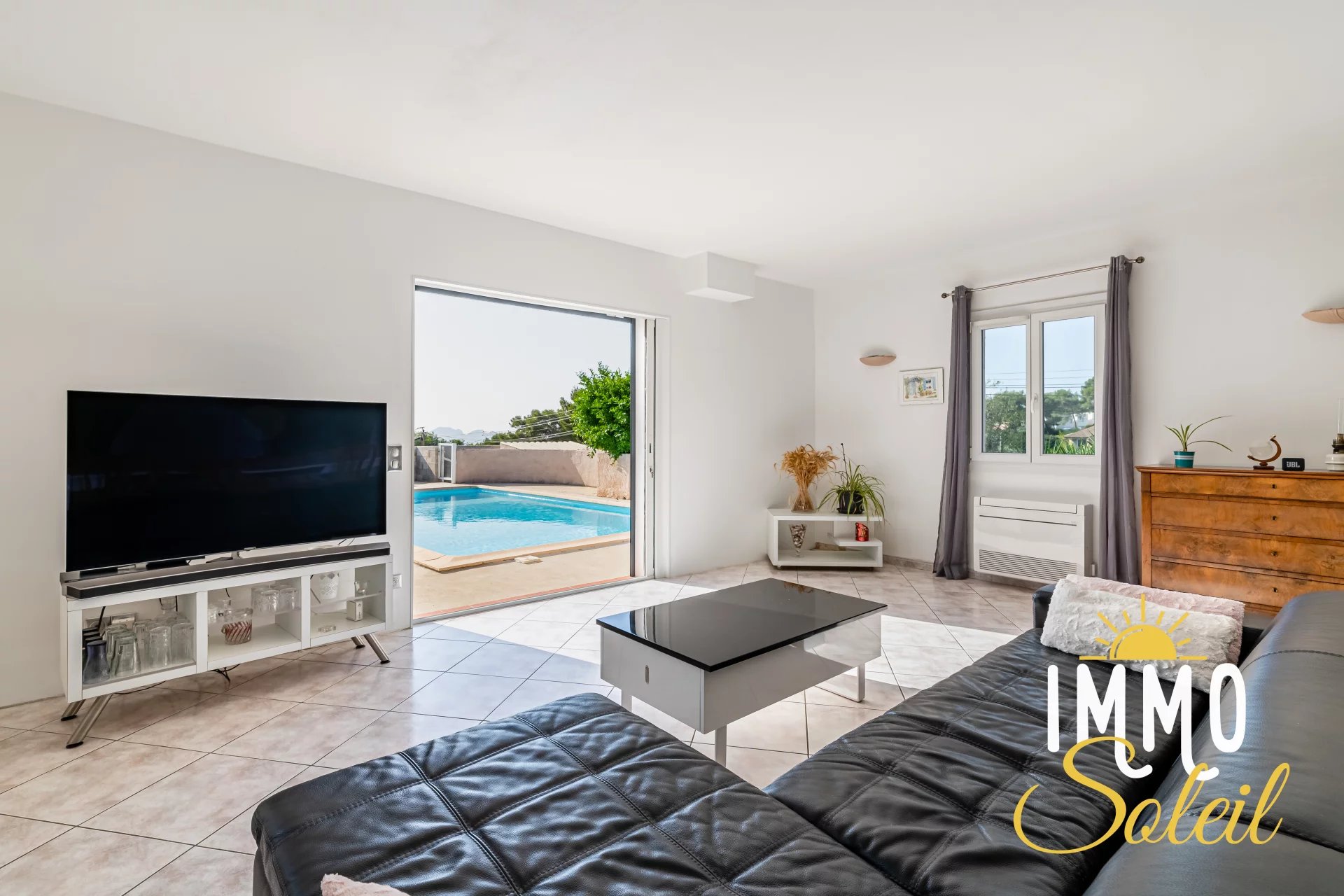 VILLA TYPE 4 + T2 CEYRESTE