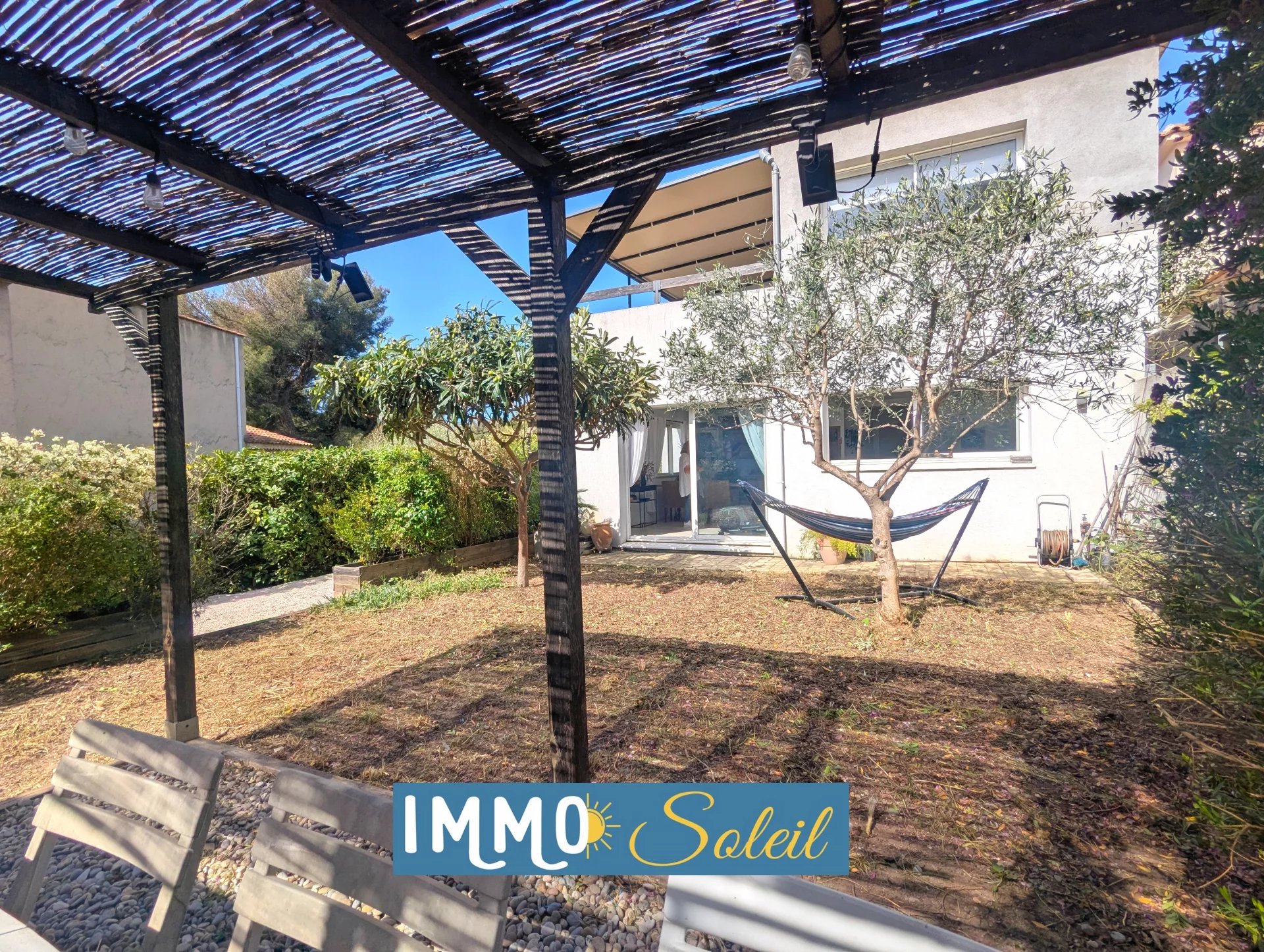 PROPRIÉTÉ DE 2 MAISONS