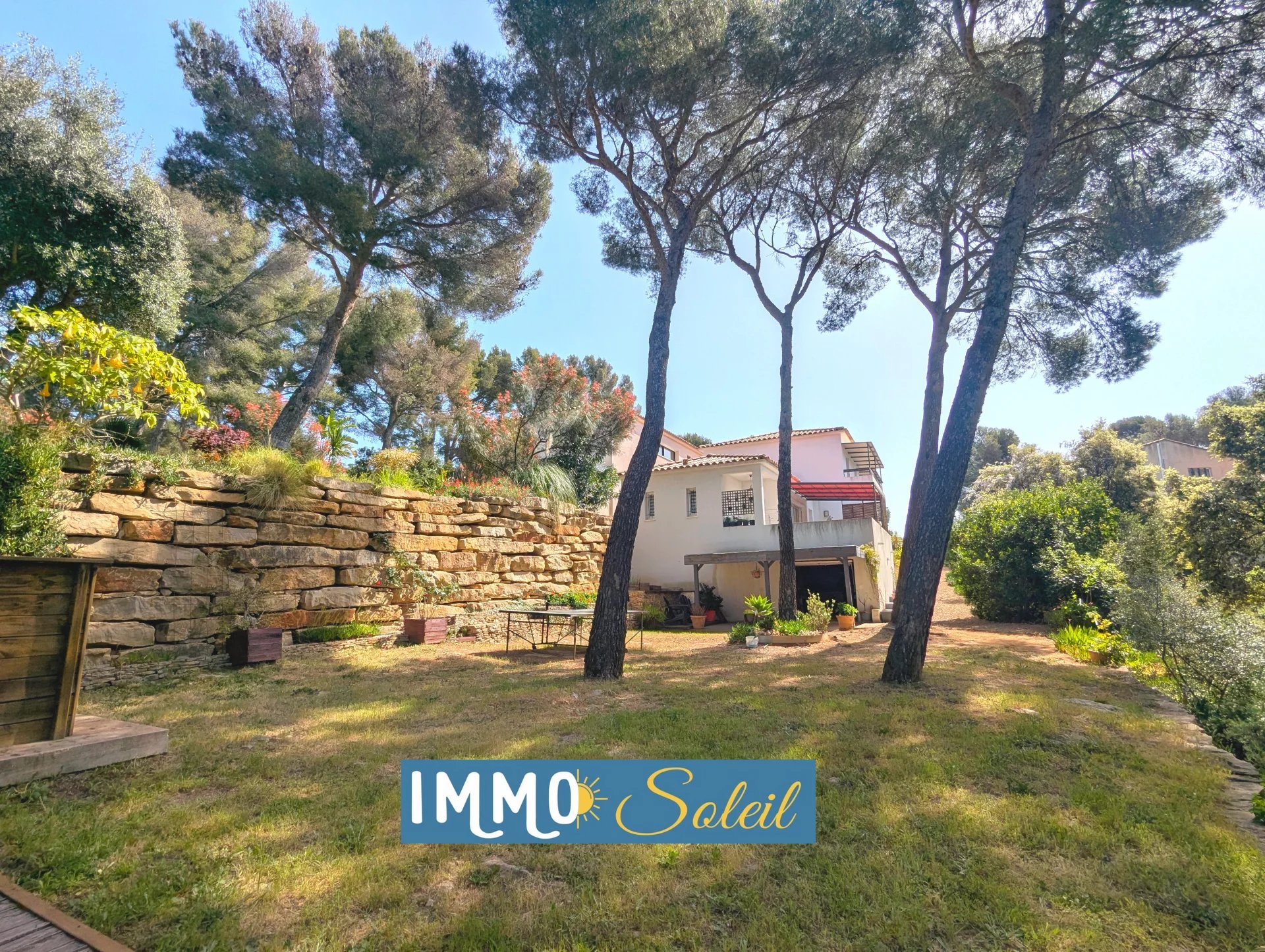 PROPRIÉTÉ DE 2 MAISONS